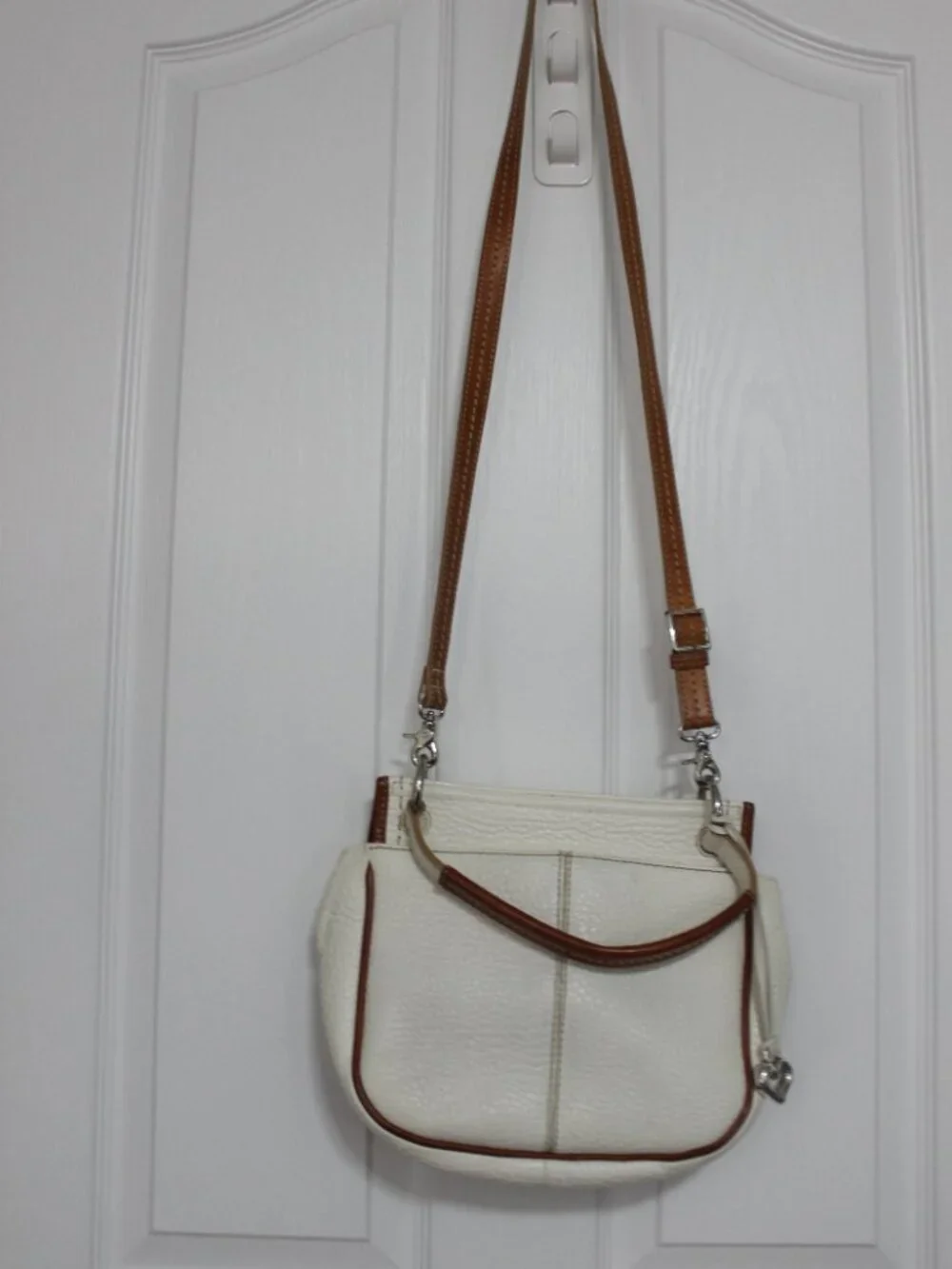 Brighton Ivory & Cognac Heritage Satchel Bag E856589 - Embossed Leather ✨